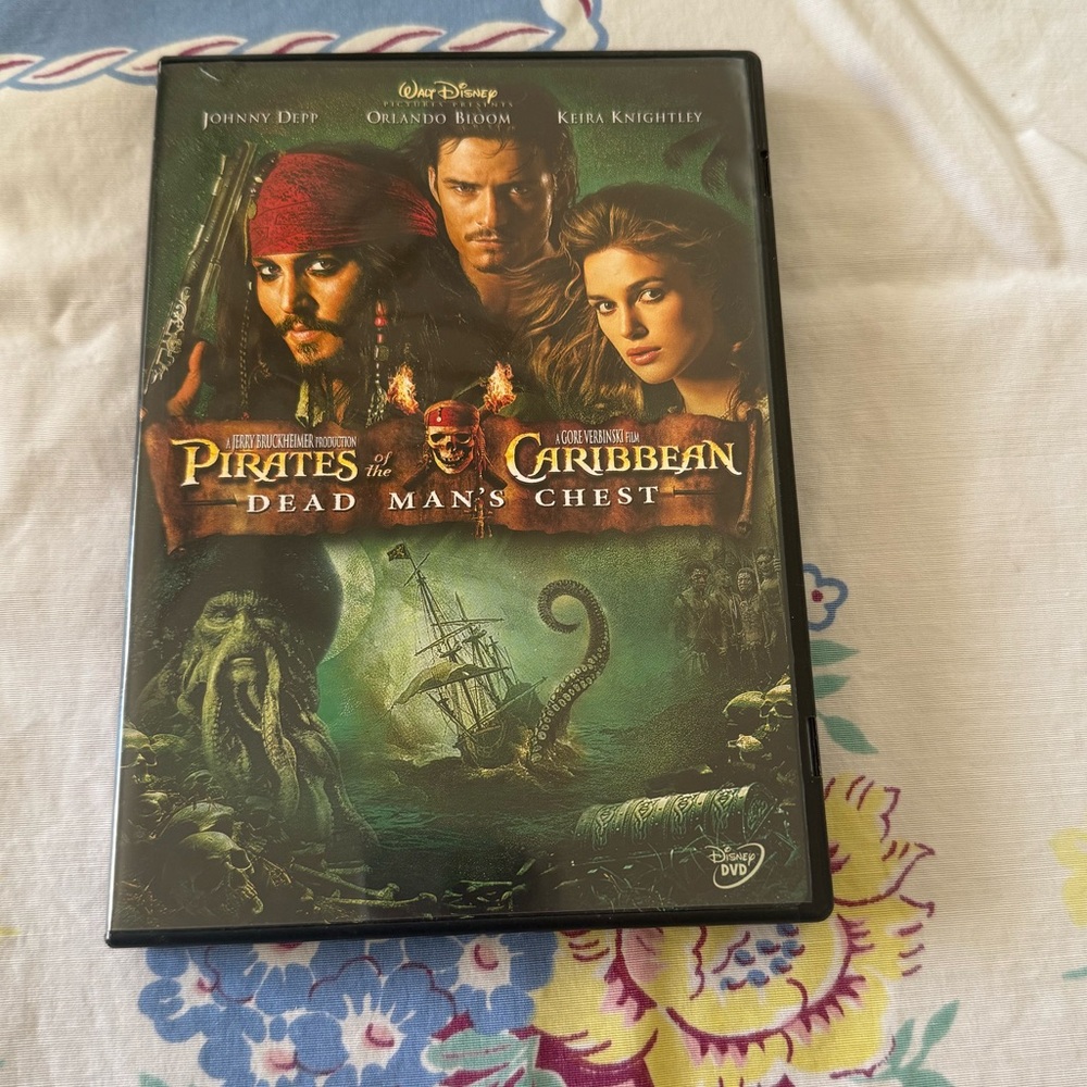 Dead Man’s Chest 🎬Bundle 5/$10